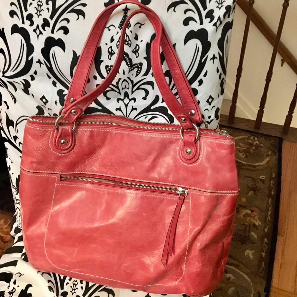 Nearly new Coach leather handbag